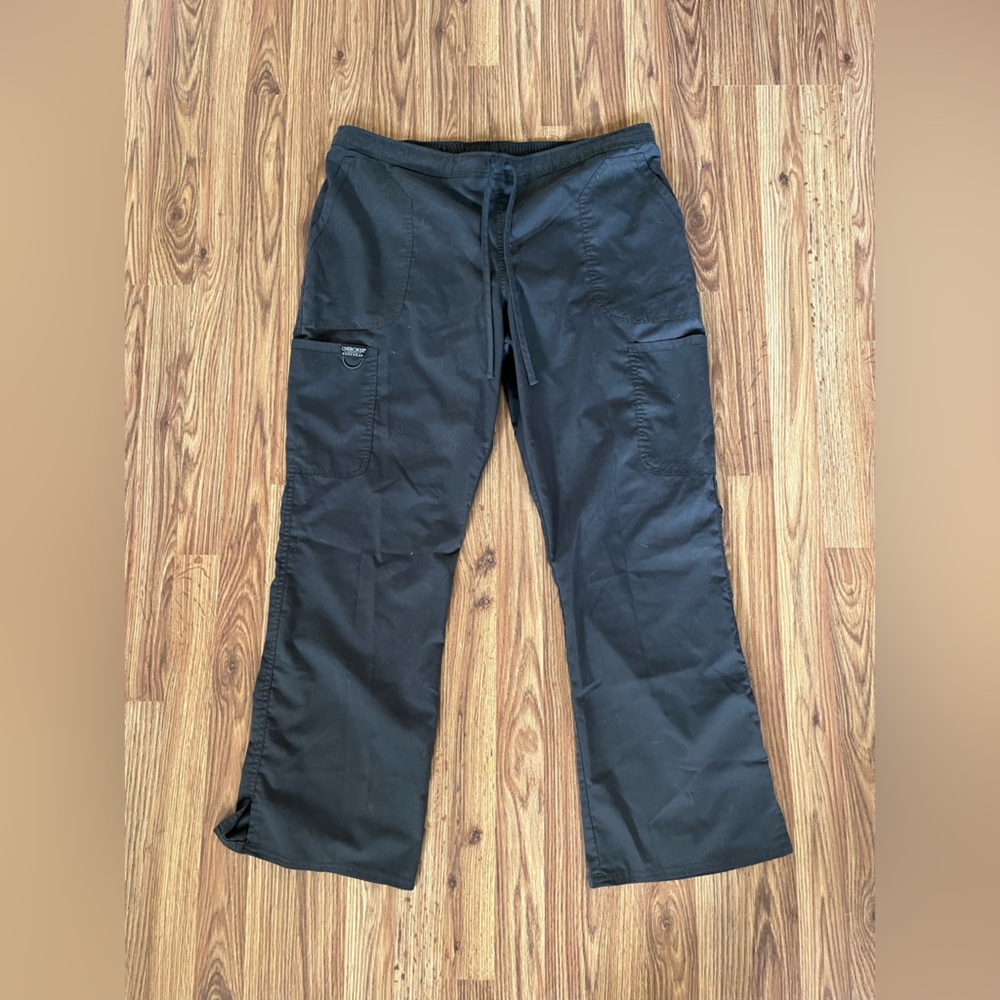 Women’s Cherokee Workwear Revolution Flare Leg Cargo Scrub Pant, Pewter, Size XL